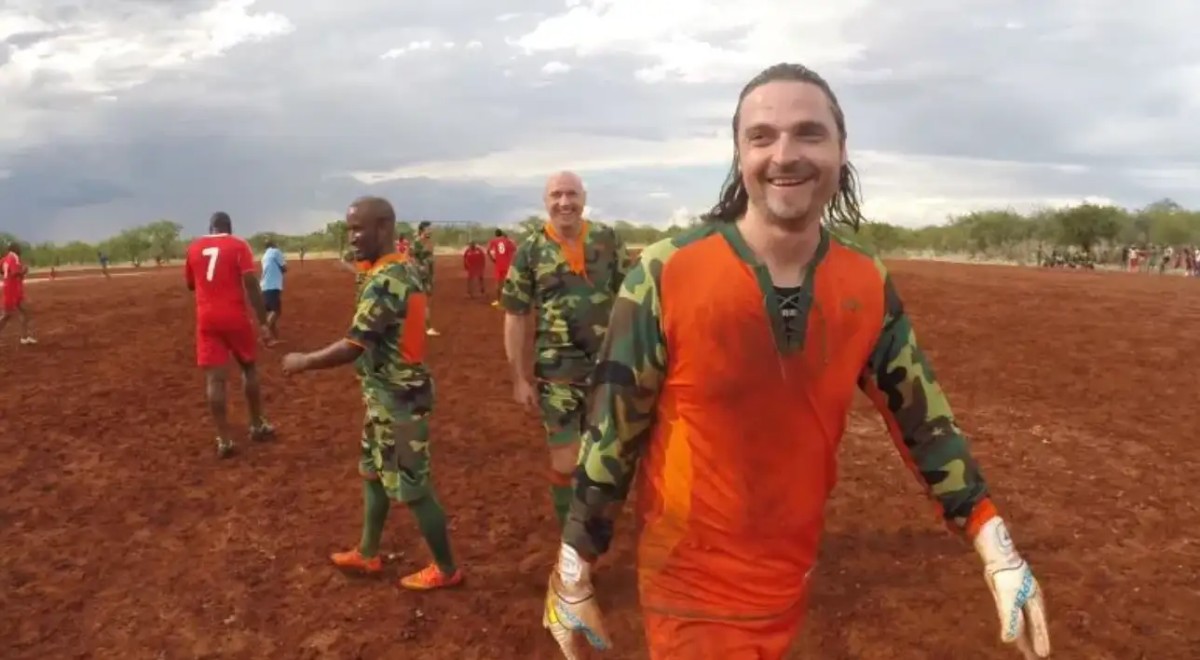 世界足坛最离谱的球员,走遍六大洲,三次被宣布死亡。